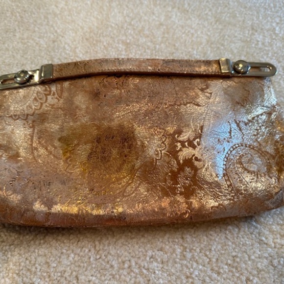 VINTAGE WOMEN'S DUE FRATELLI GENUINE LEATHER HANDBAG, SHINY BROWN & SILVER COLOR - Picture 7 of 11